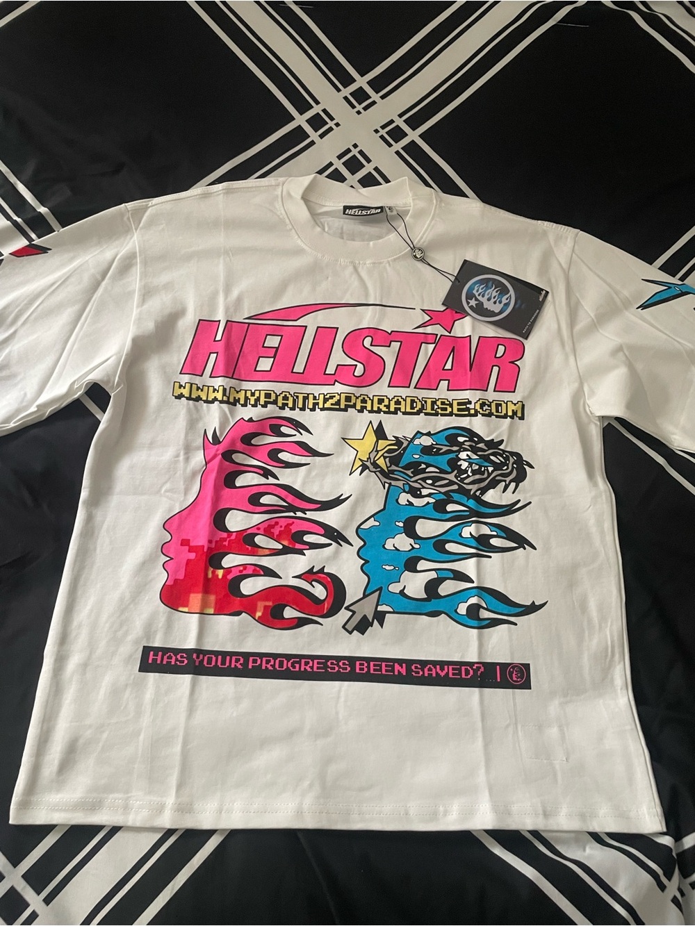 Hellstar Men’s White Graphic Long-Sleeve Shirt-MyPath2Paradise